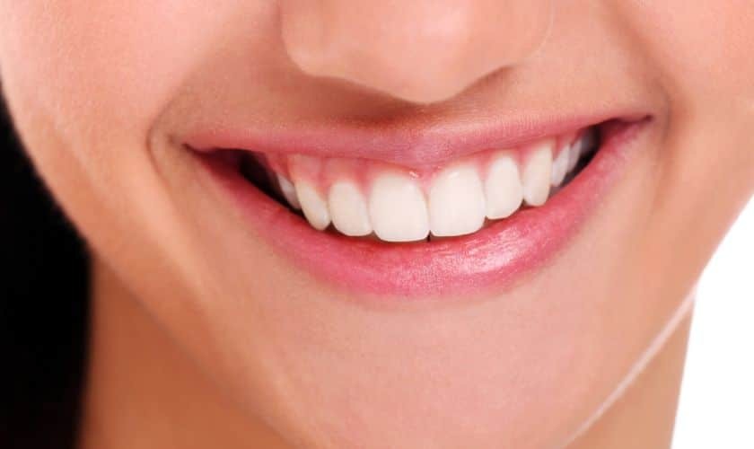 Featured image for “Why You Should Consider a Cosmetic Dentist for Teeth Whitening”