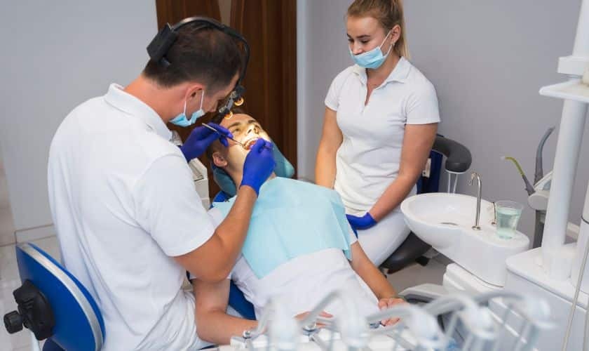 Featured image for “Navigating Dental Emergencies During the Christmas Season”