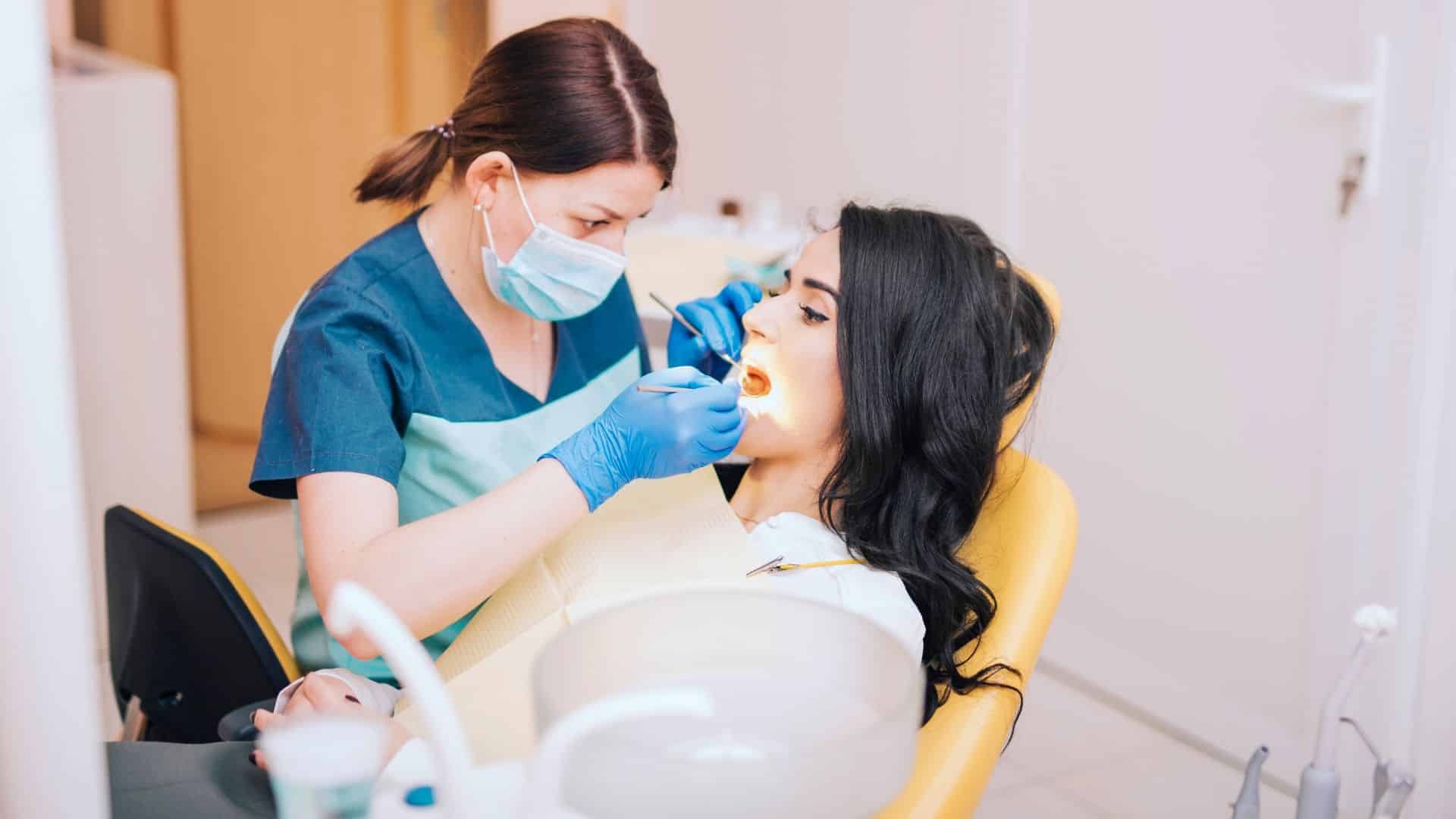 Featured image for “Signs You Need to See a Dentist Before It’s an Emergency”