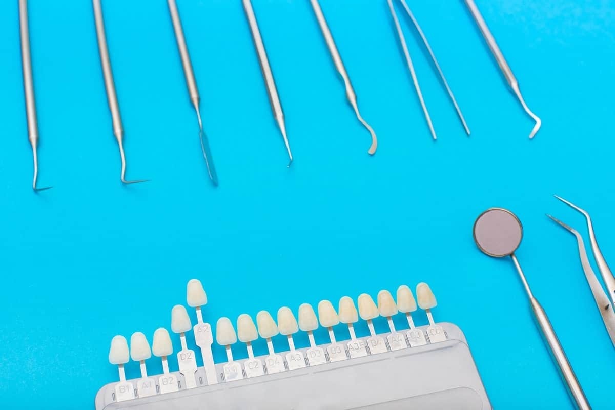 Featured image for “Dealing with Gaps Between Teeth: How Veneers Can Help”